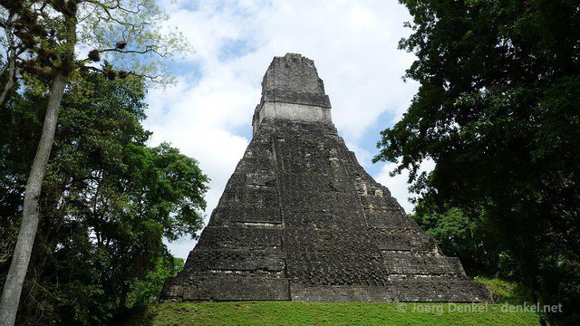 tikal 050
