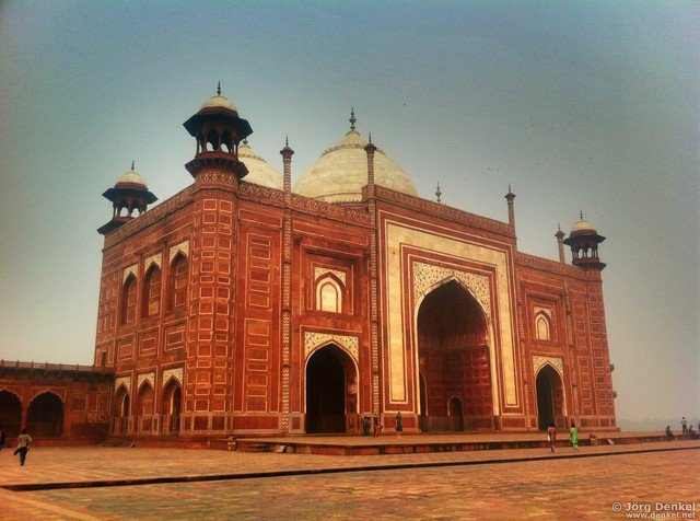 agra 033